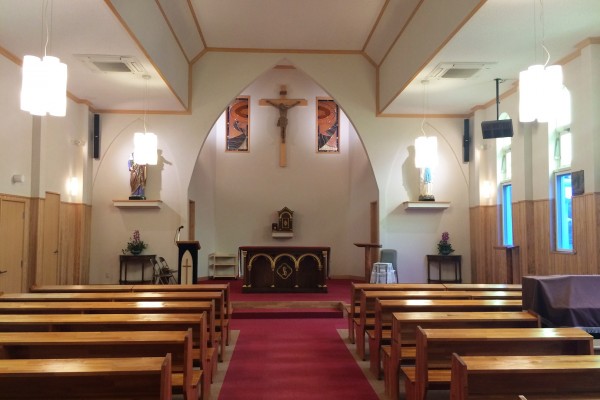 真手ノ浦教会のステンドグラス (7)調整